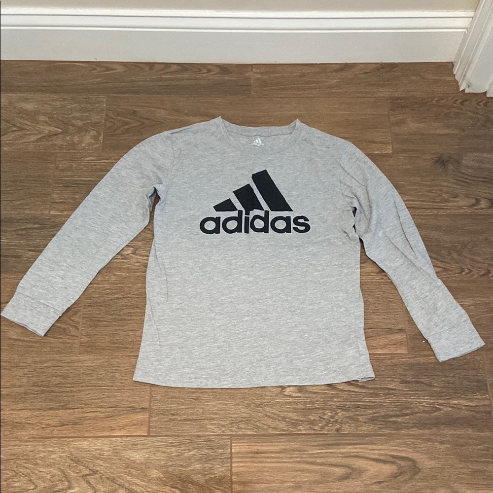 🧡 boy’s Adidas long sleeve t-shirt